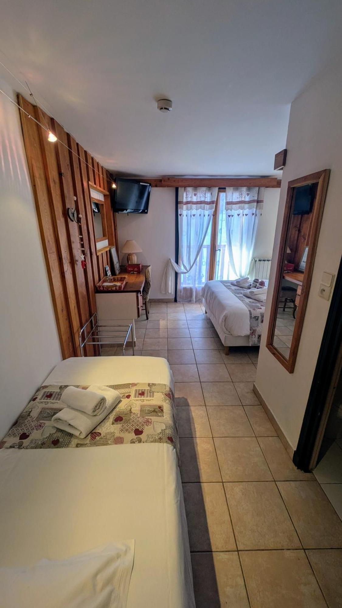 Le Bataclan 3* Auron